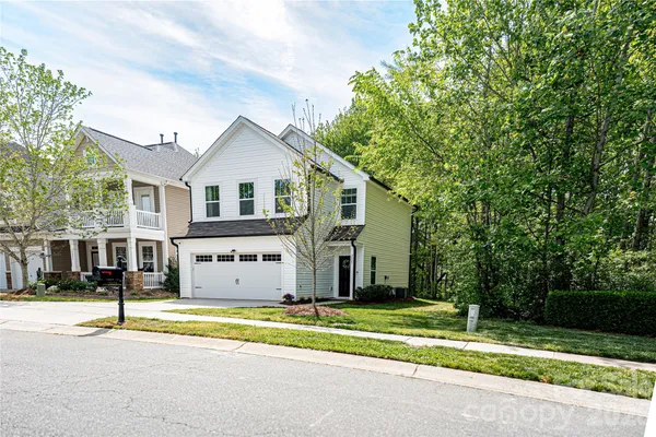 $439,900 | 2025 Woodshorn Drive, Matthews, NC 28104