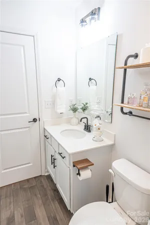 $439,900 | 2025 Woodshorn Drive, Matthews, NC 28104