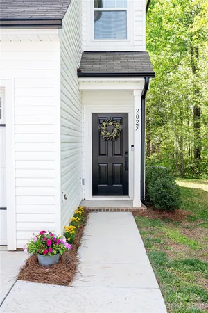 $439,900 | 2025 Woodshorn Drive, Matthews, NC 28104