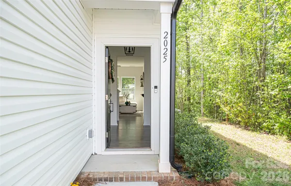$439,900 | 2025 Woodshorn Drive, Matthews, NC 28104