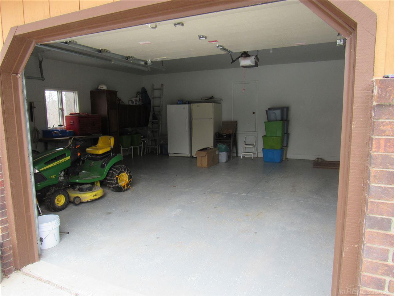 2405 Arlington Road Columbus, MI 48063 - Photo 61 of 63 31320057-62.JPG