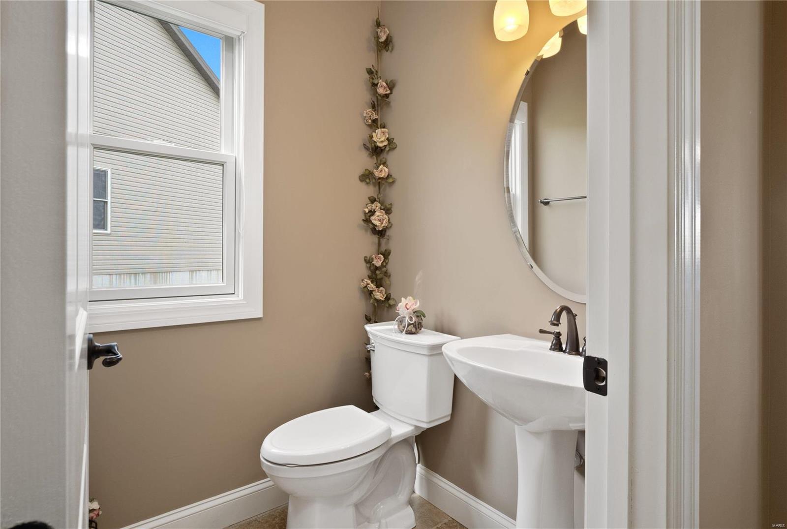 1095 Bridleridge Crossing Spur High Ridge, MO 63049 - Photo 16 of 40 Gallery Image 16