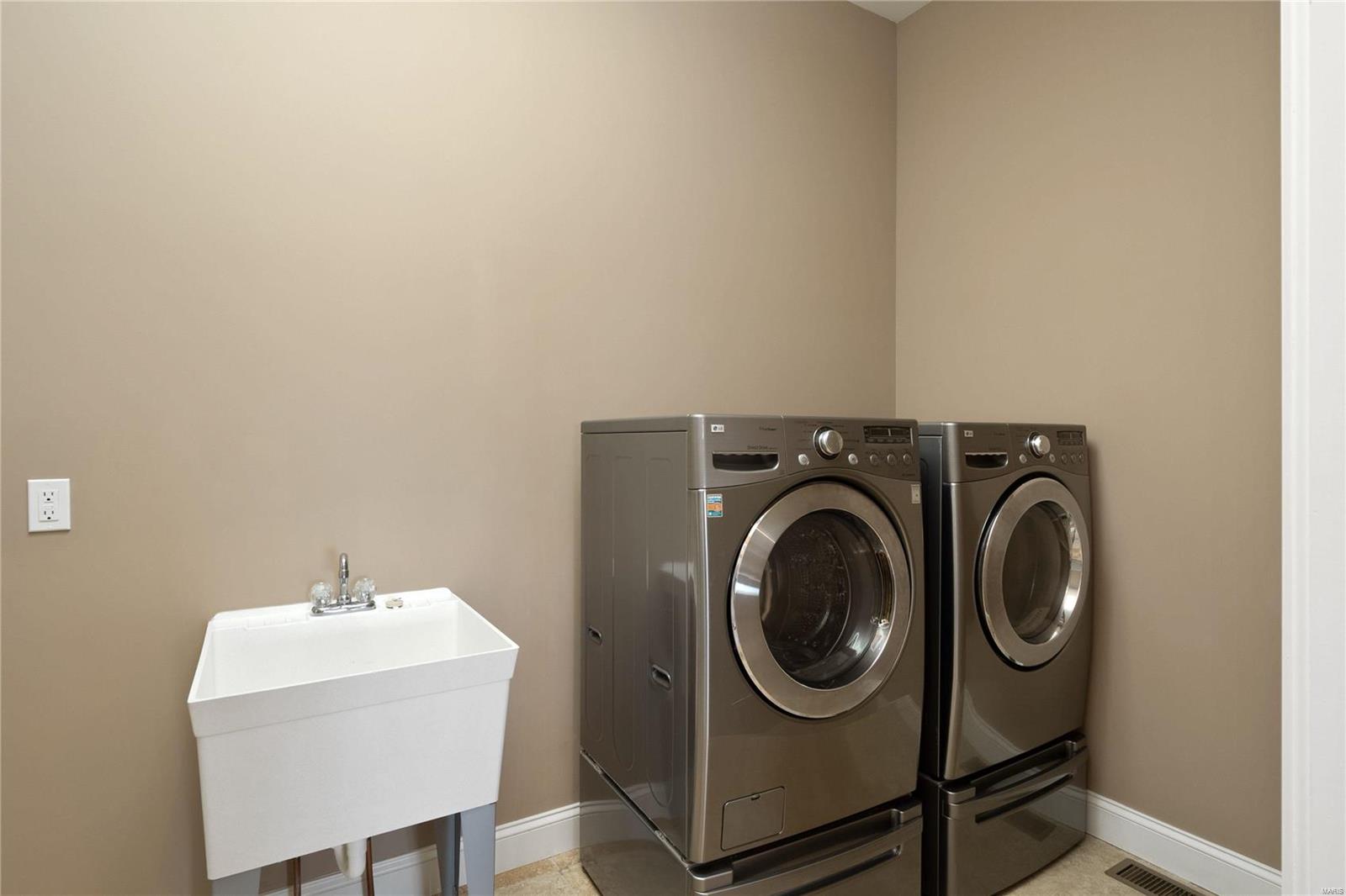 1095 Bridleridge Crossing Spur High Ridge, MO 63049 - Photo 17 of 40 Gallery Image 17