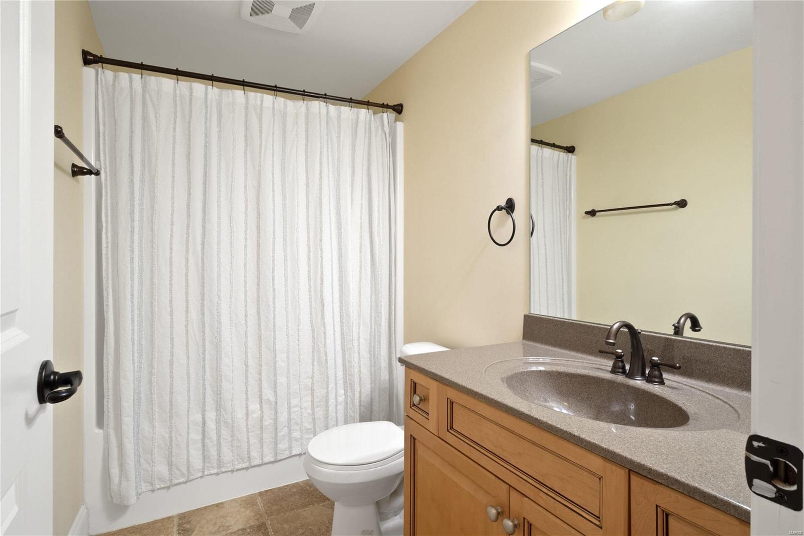 1095 Bridleridge Crossing Spur High Ridge, MO 63049 - Photo 28 of 40 Gallery Image 28