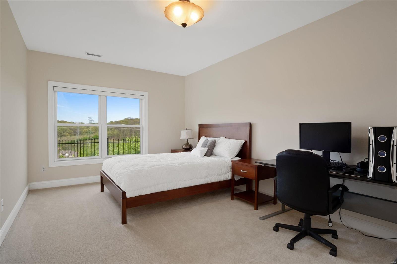 1095 Bridleridge Crossing Spur High Ridge, MO 63049 - Photo 30 of 40 Gallery Image 30