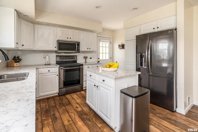 $259,900 | 22 Smith Road, Nashville, IL 62263