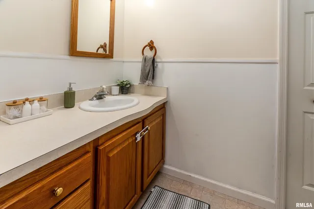 $259,900 | 22 Smith Road, Nashville, IL 62263