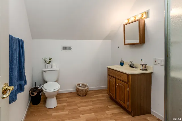 $259,900 | 22 Smith Road, Nashville, IL 62263