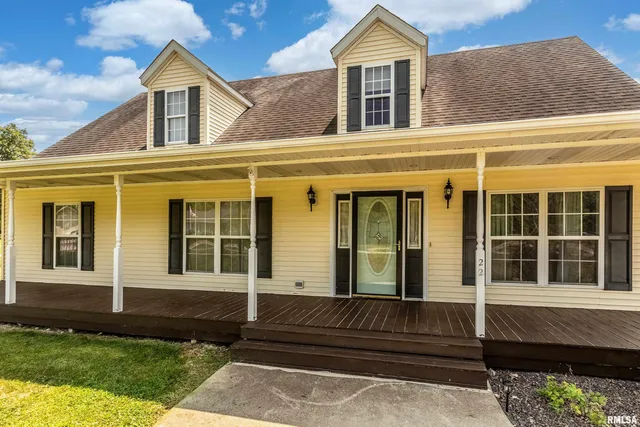 $259,900 | 22 Smith Road, Nashville, IL 62263