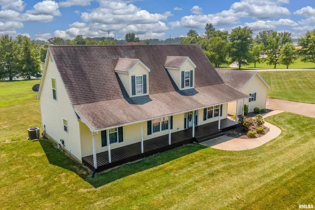 $259,900 | 22 Smith Road, Nashville, IL 62263