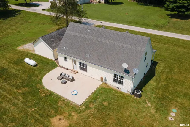 $259,900 | 22 Smith Road, Nashville, IL 62263