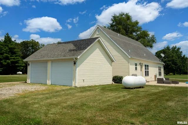 $259,900 | 22 Smith Road, Nashville, IL 62263