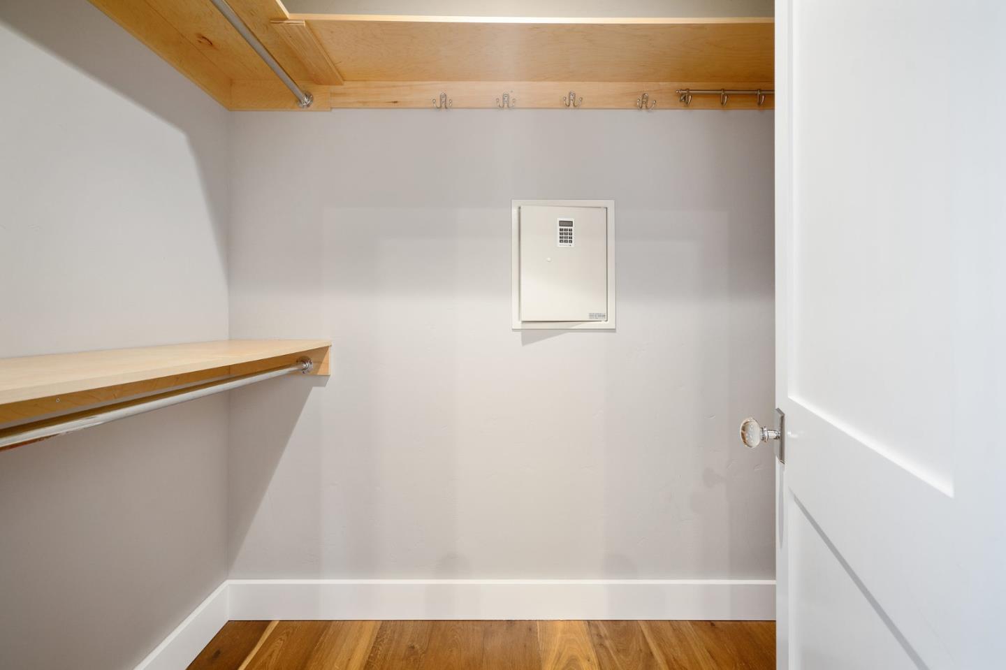 910 Sunset Drive San Carlos, CA 94070 - Photo 29 of 62