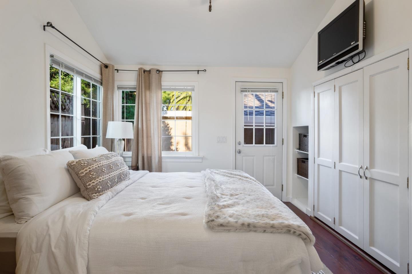 910 Sunset Drive San Carlos, CA 94070 - Photo 49 of 62