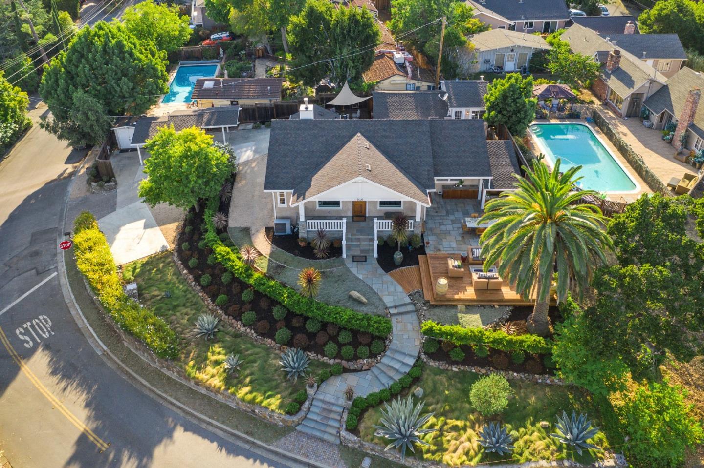 910 Sunset Drive San Carlos, CA 94070 - Photo 5 of 62