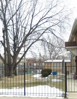 8327 South Kerfoot Ave