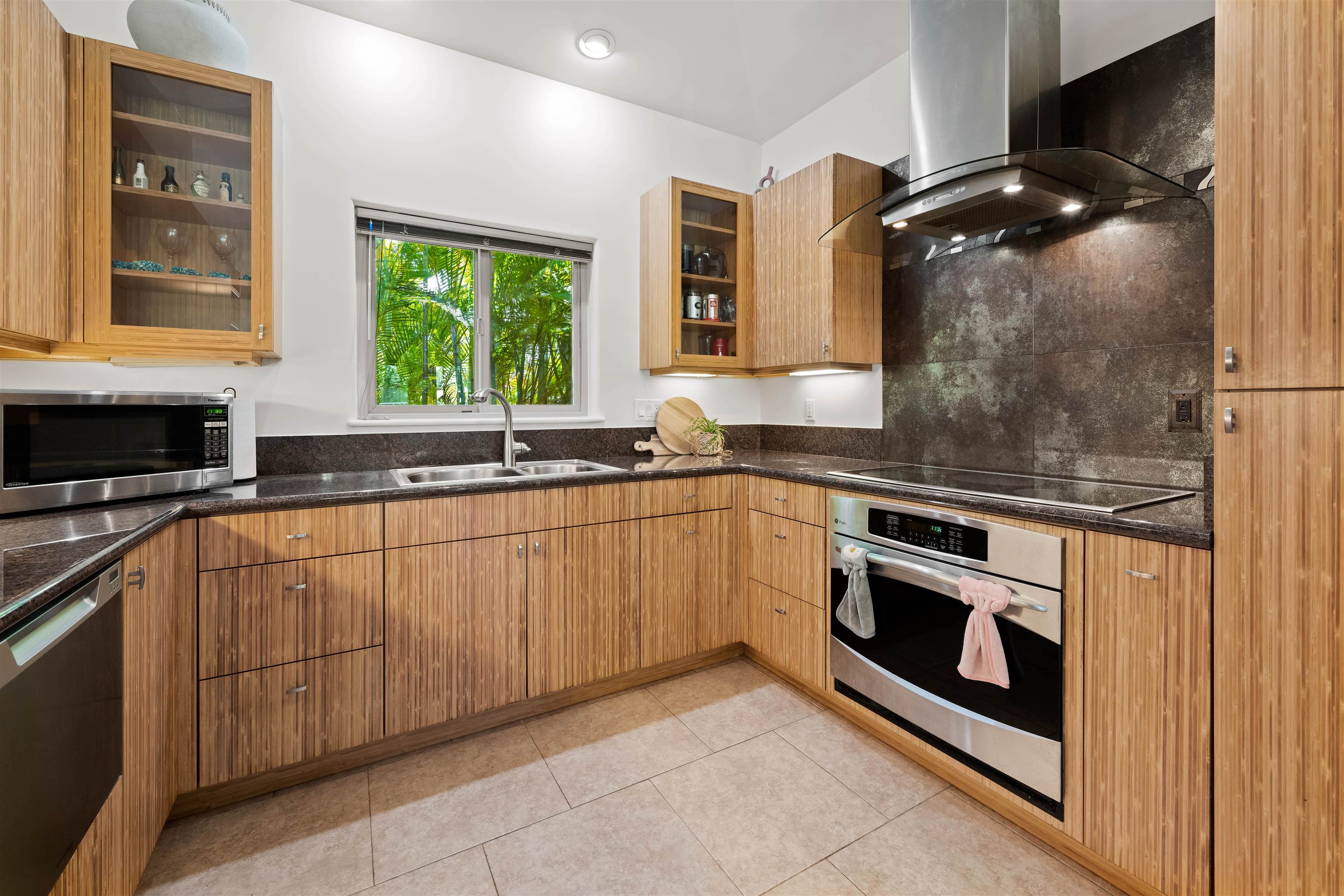 370 Hahana Road Haiku, HI 96708 - Photo 15 of 29