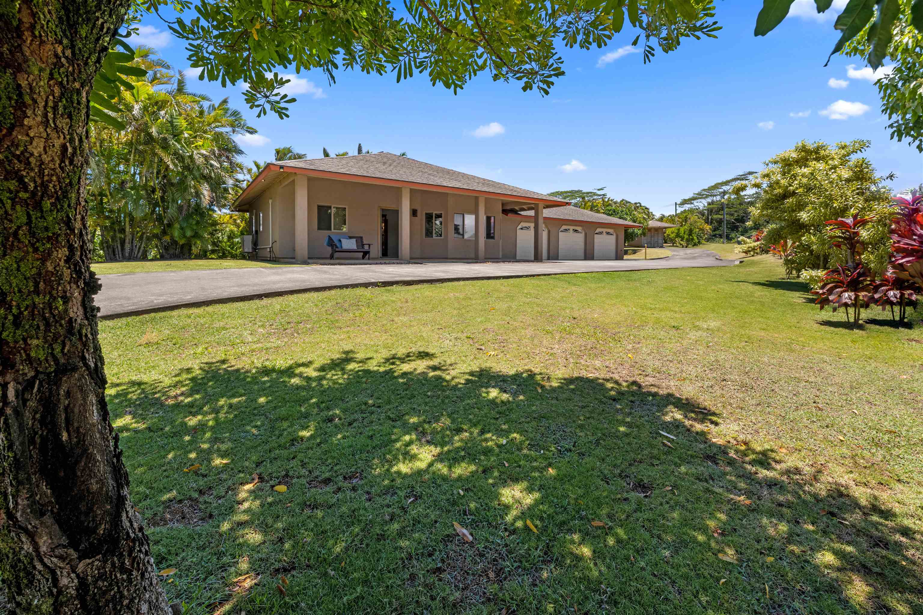 370 Hahana Road Haiku, HI 96708 - Photo 3 of 29