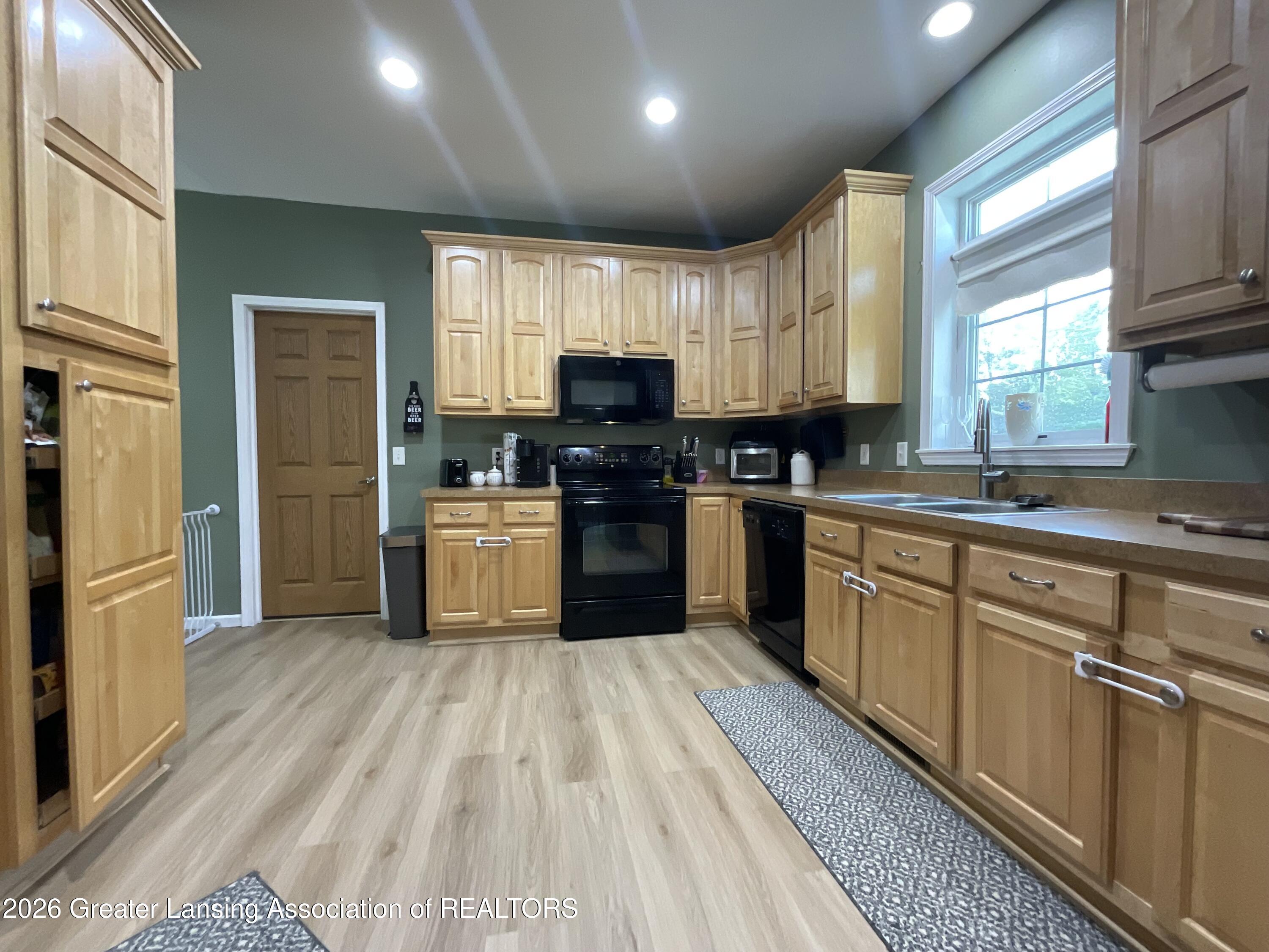 6827 Curtis Road Hale, MI 48739 - Photo 7 of 43 IMG_5317