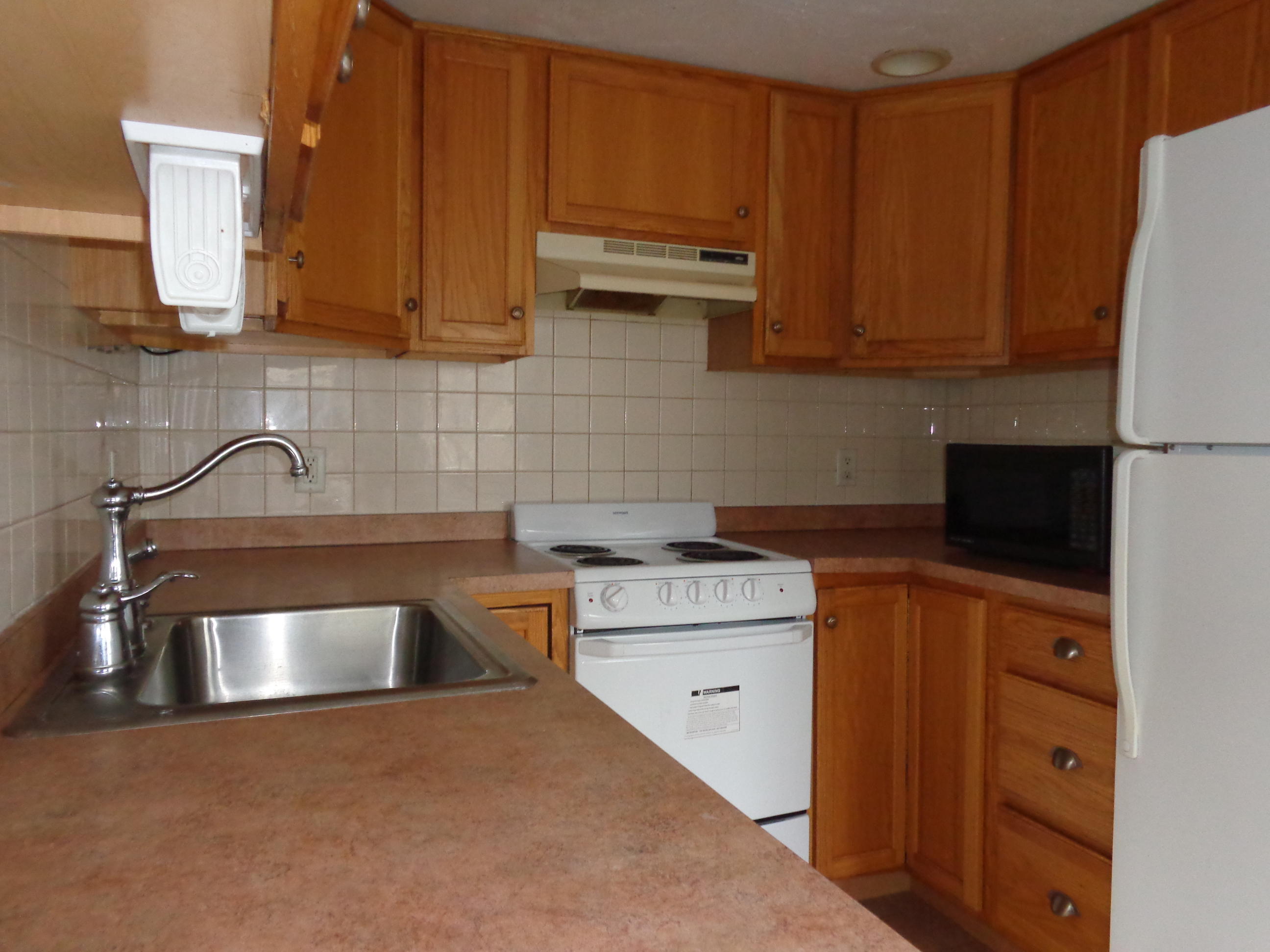 221 Upper County Road, Unit U201 Dennis Port, MA 02639 - Photo 6 of 14 DSC07185
