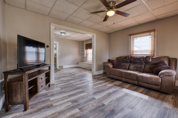 922 9th Avenue Fulton, IL 61252 - Photo 2 of 31