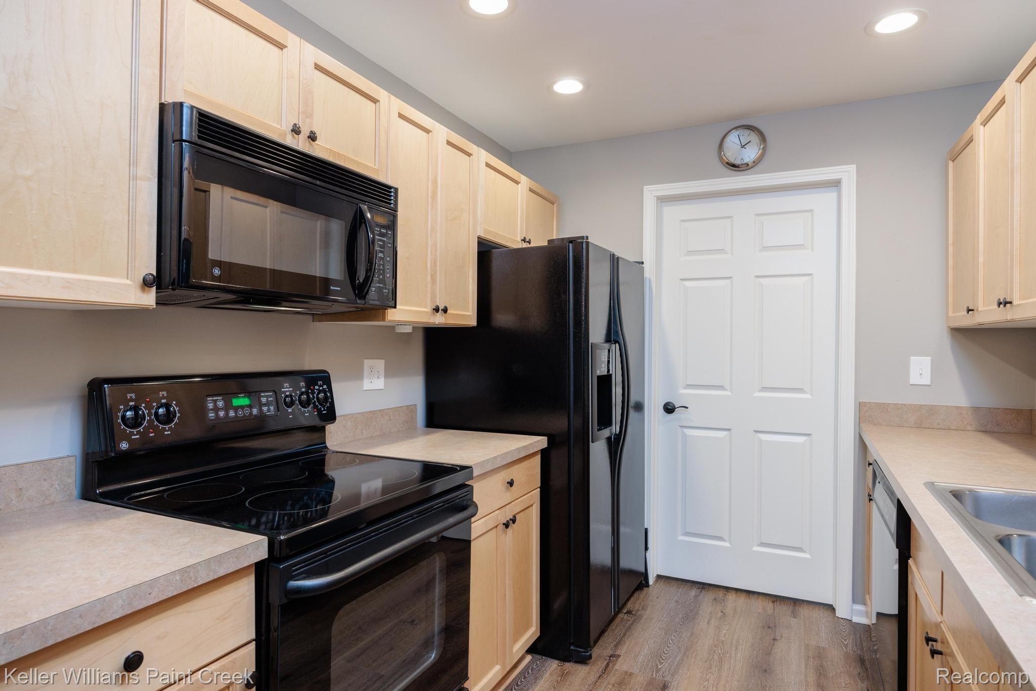 3628 Tremonte Circle Rochester, MI 48306 - Photo 10 of 30 3628 Tremonte Cir-11.jpg