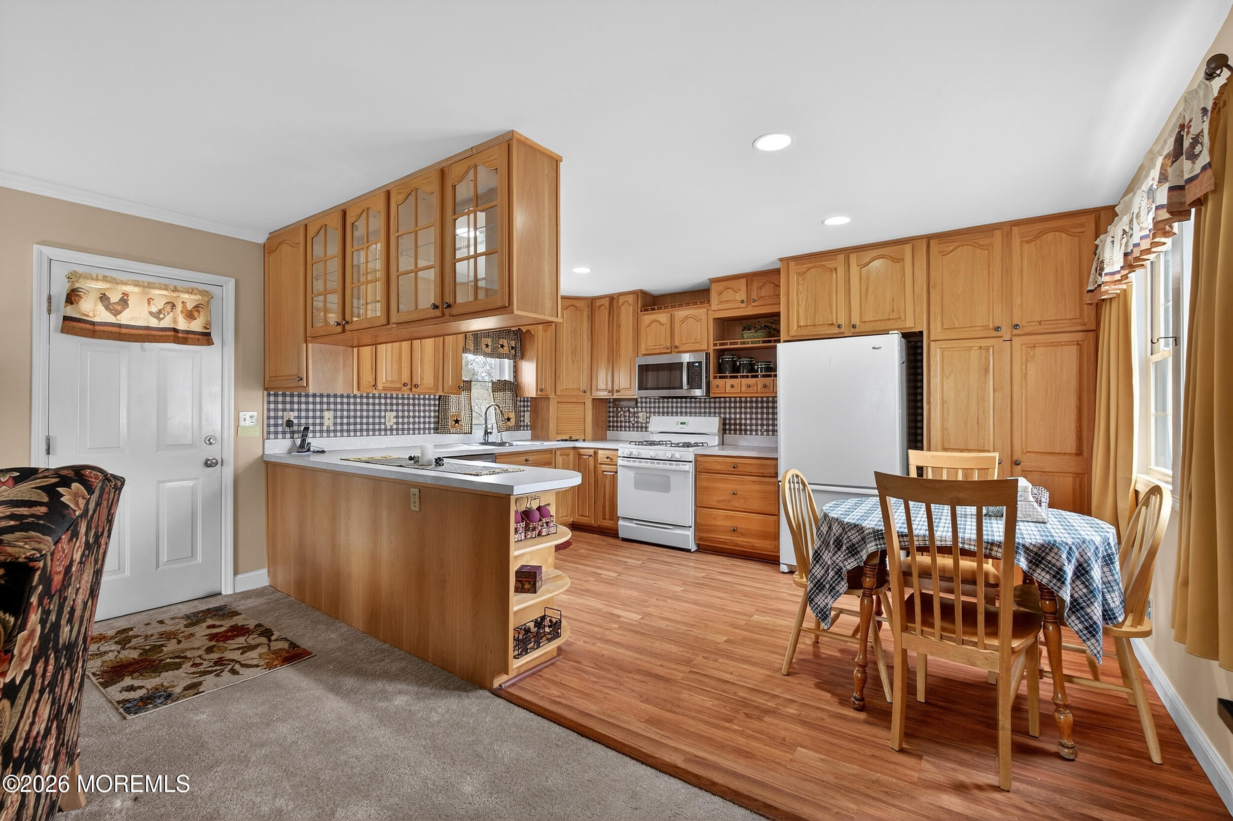 20 Fairfield Road East Brunswick, NJ 08816 - Photo 10 of 47 12_dsc09338