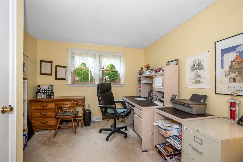 10 Northgate Road Tewksbury, MA 01876 - Photo 23 of 41