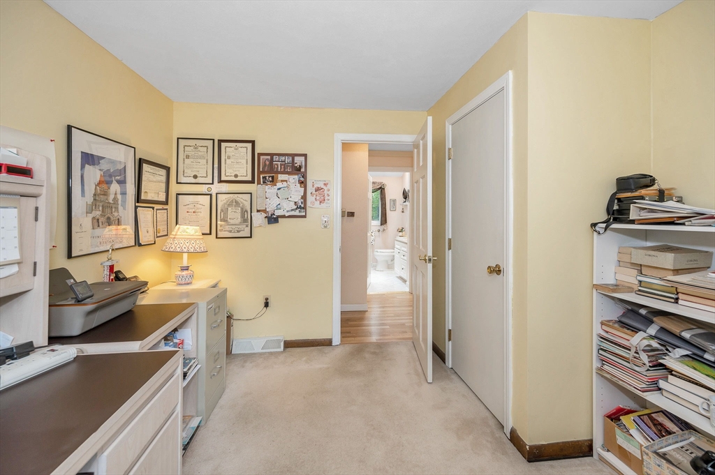 10 Northgate Road Tewksbury, MA 01876 - Photo 24 of 41