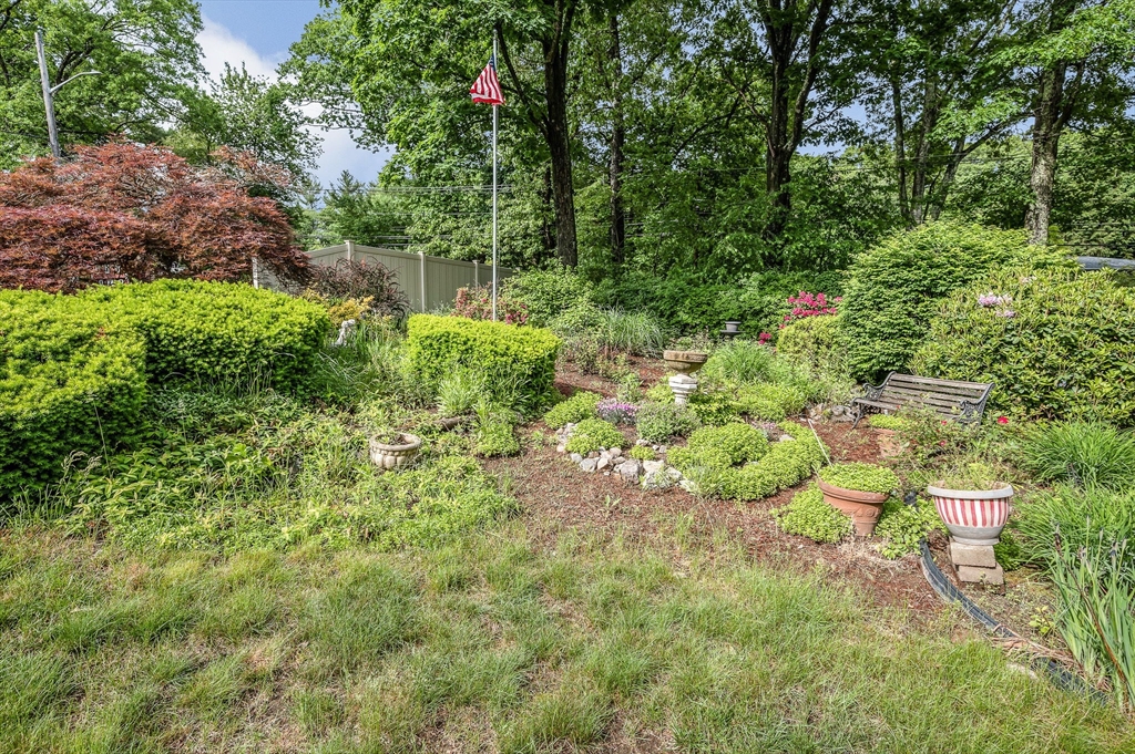 10 Northgate Road Tewksbury, MA 01876 - Photo 35 of 41