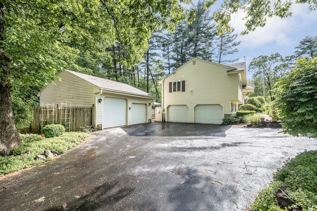 10 Northgate Road Tewksbury, MA 01876 - Photo 38 of 41