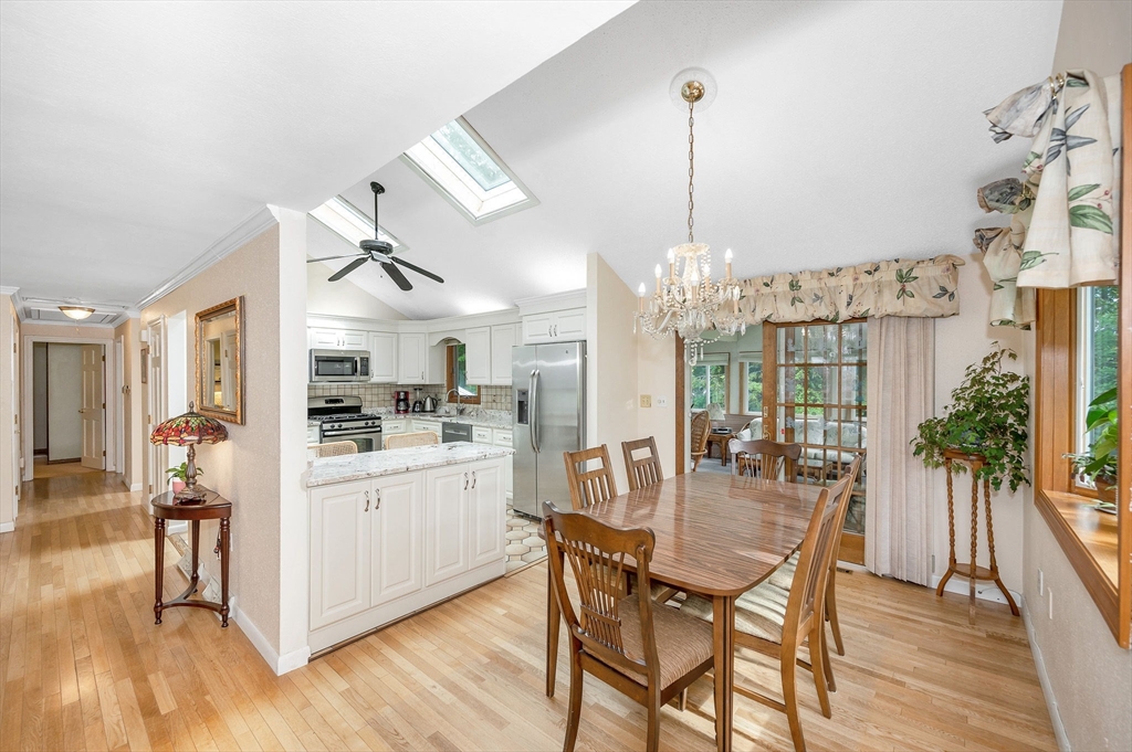 10 Northgate Road Tewksbury, MA 01876 - Photo 8 of 41