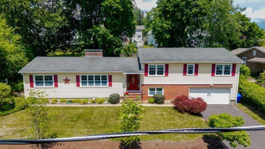 494 Laurel Street Manchester, NH 03103 - Photo 4 of 42