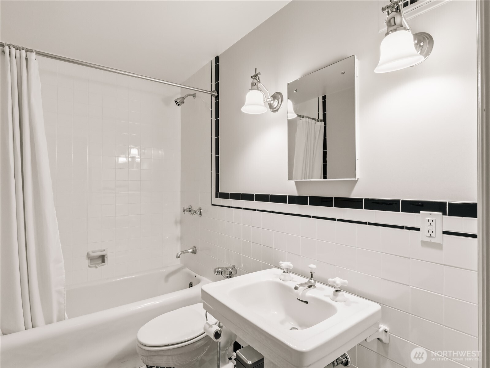 1223 Spring Street, Unit 300 Seattle, WA 98104 - Photo 30 of 40