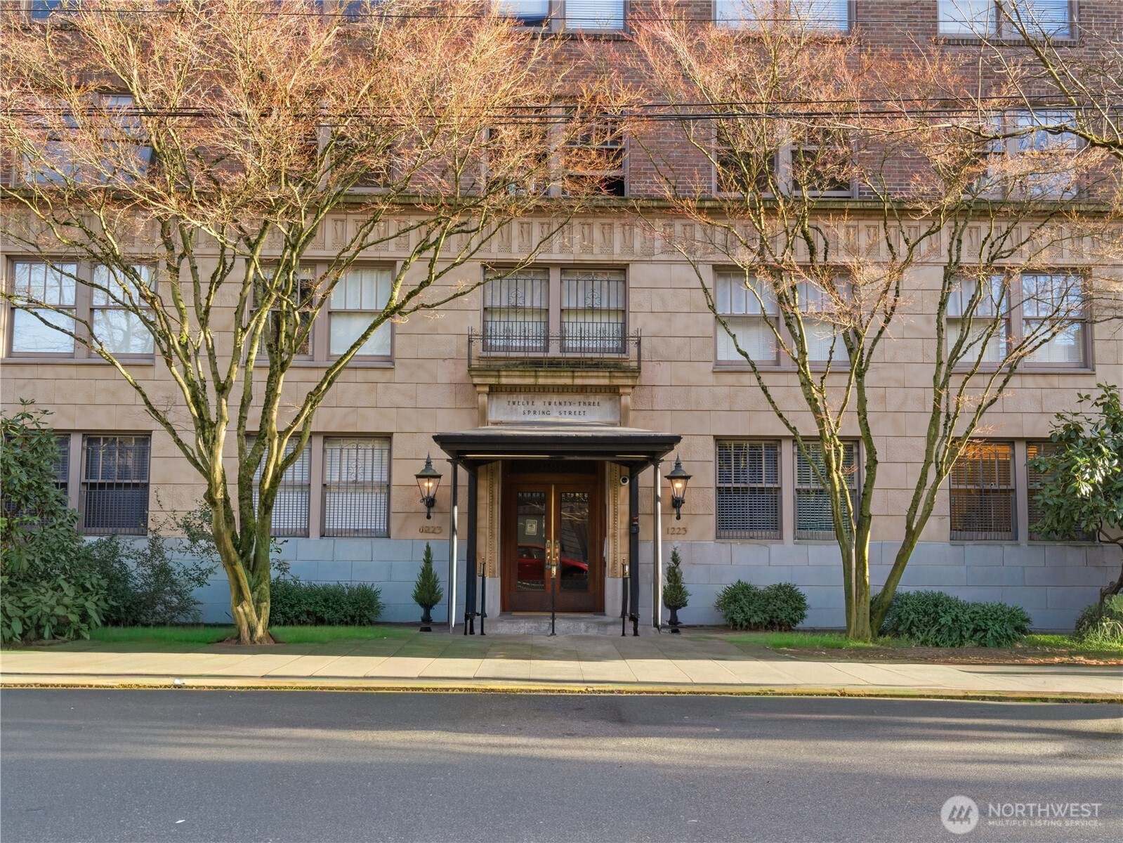 1223 Spring Street, Unit 300 Seattle, WA 98104 - Photo 34 of 40