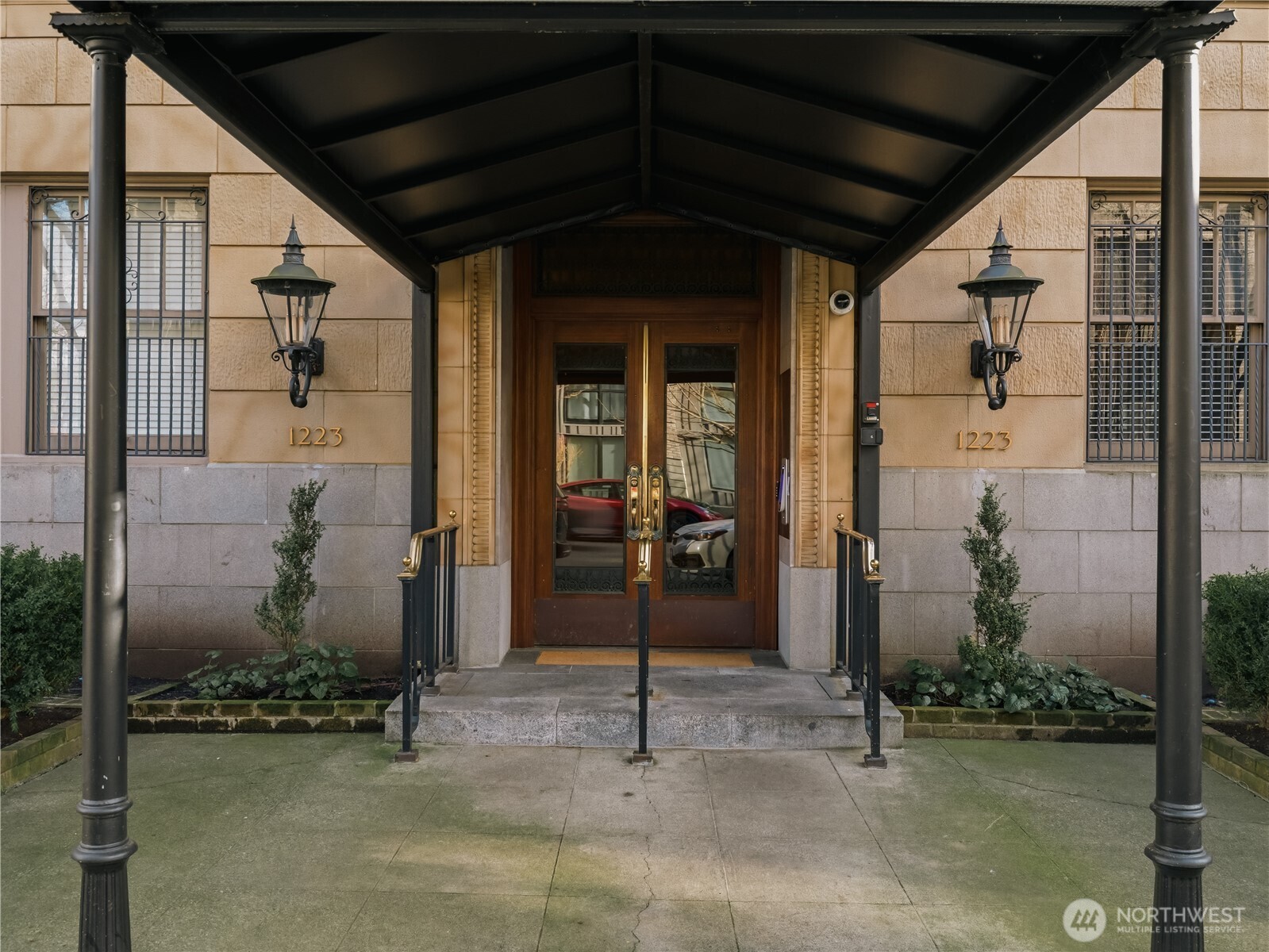 1223 Spring Street, Unit 300 Seattle, WA 98104 - Photo 39 of 40