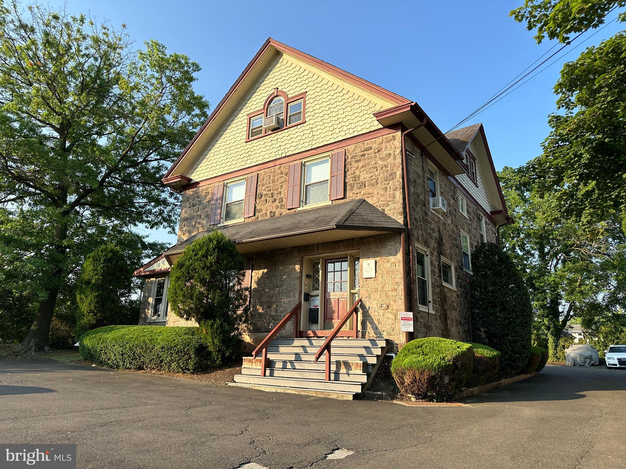 7242 Hollywood Road, Unit 1F Fort Washington, PA 19034 - Photo 1 of 18