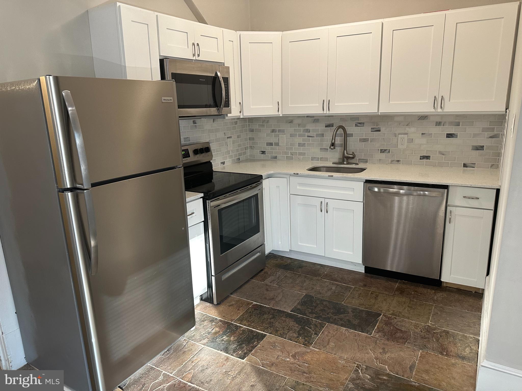 7242 Hollywood Road, Unit 1F Fort Washington, PA 19034 - Photo 9 of 18