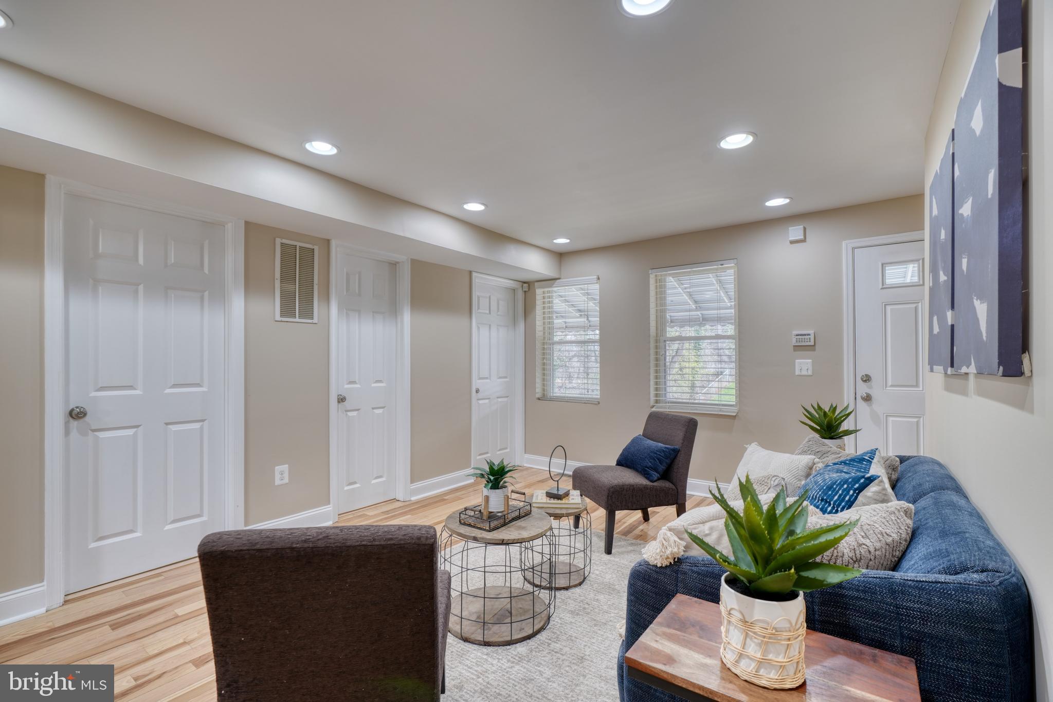 4058 Edgewood Road Baltimore, MD 21215 - Photo 9 of 52 Gallery Image 9