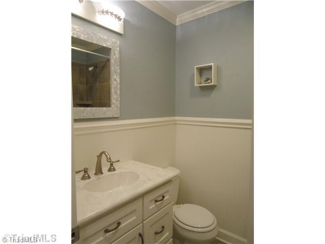 2335 Amelia Road Pfafftown, NC 27040 - Photo 10 of 16 Bath.