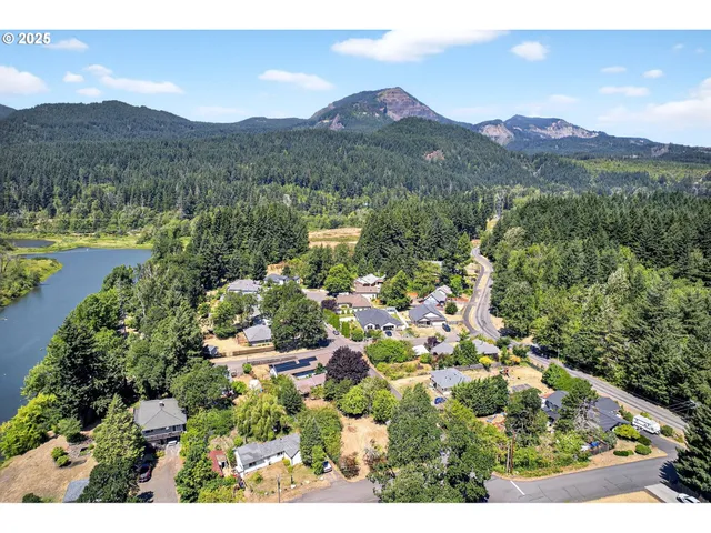 $160,000 | 919 Lakeside Way, North Bonneville, WA 98639