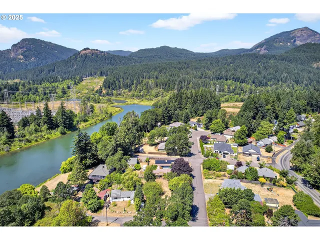 $160,000 | 919 Lakeside Way, North Bonneville, WA 98639