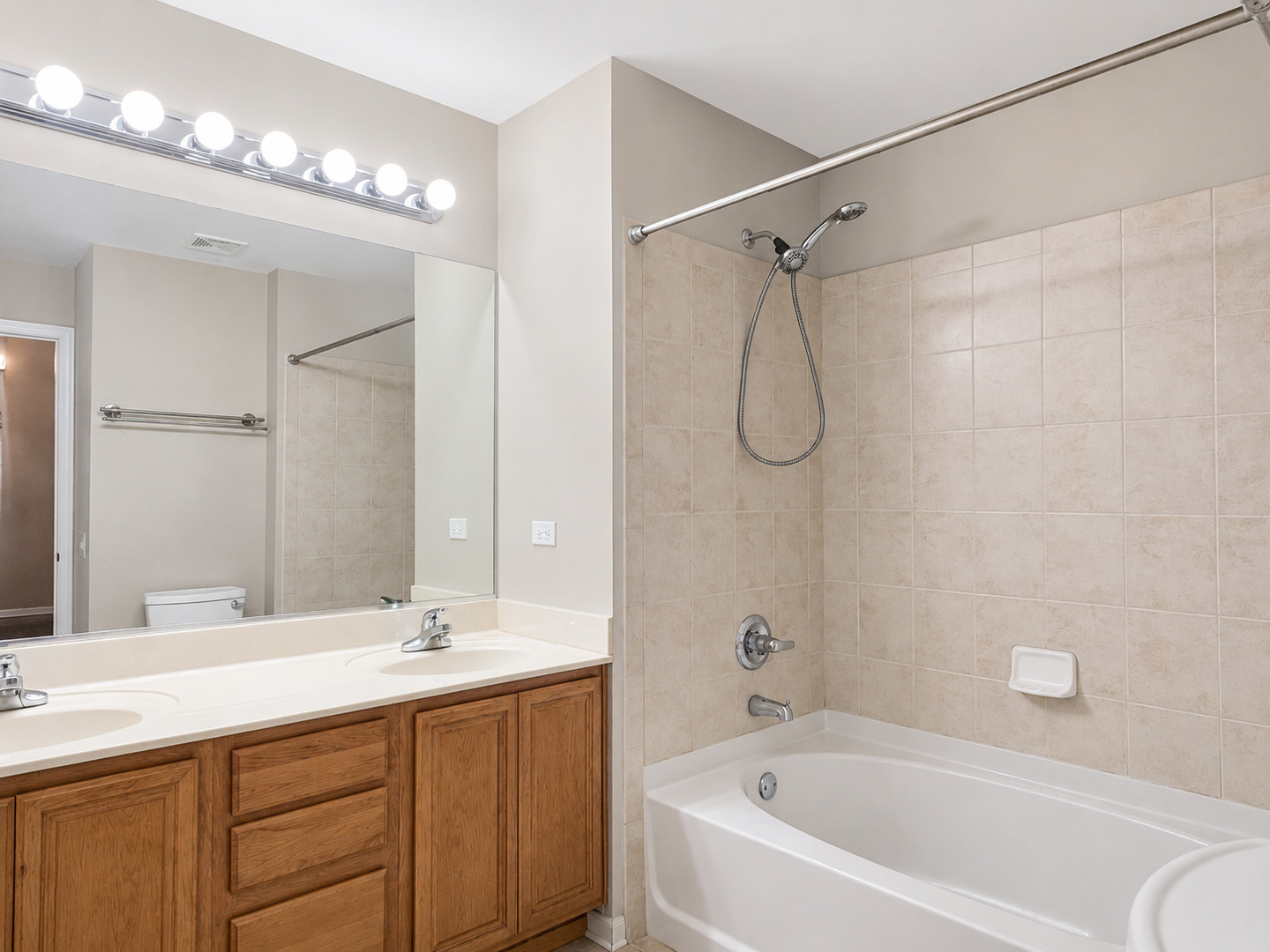 3159 Saganashkee Lane Naperville, IL 60564 - Photo 12 of 15