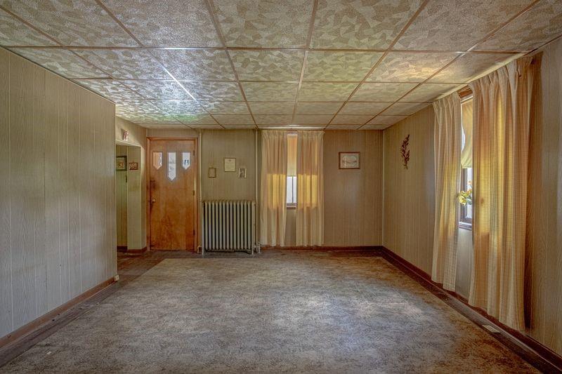 810 Pleasant View Smock Road Smock, PA 15480 - Photo 9 of 12