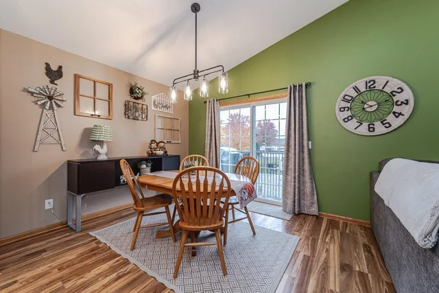 $430,000 | 2088 Eastway Avenue, Shakopee, MN 55379