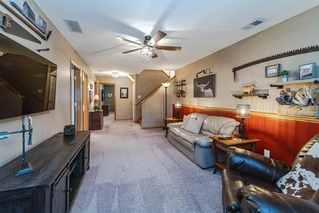 $430,000 | 2088 Eastway Avenue, Shakopee, MN 55379