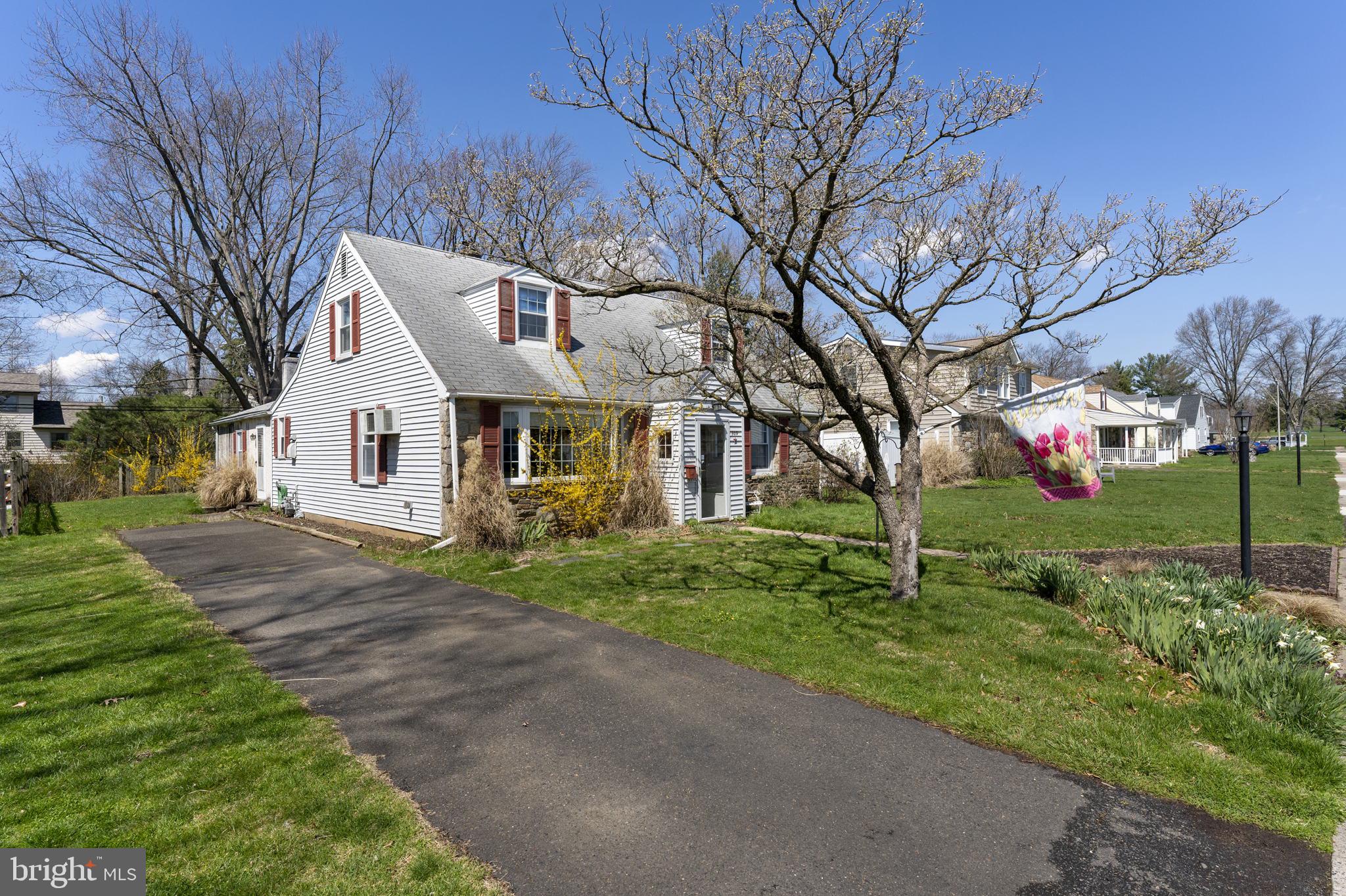 509 Coursey Road Oreland, PA 19075 - Photo 3 of 31