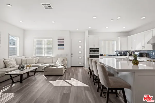 $699,000 | 26710 Beartown Lane, Newhall, CA 91381