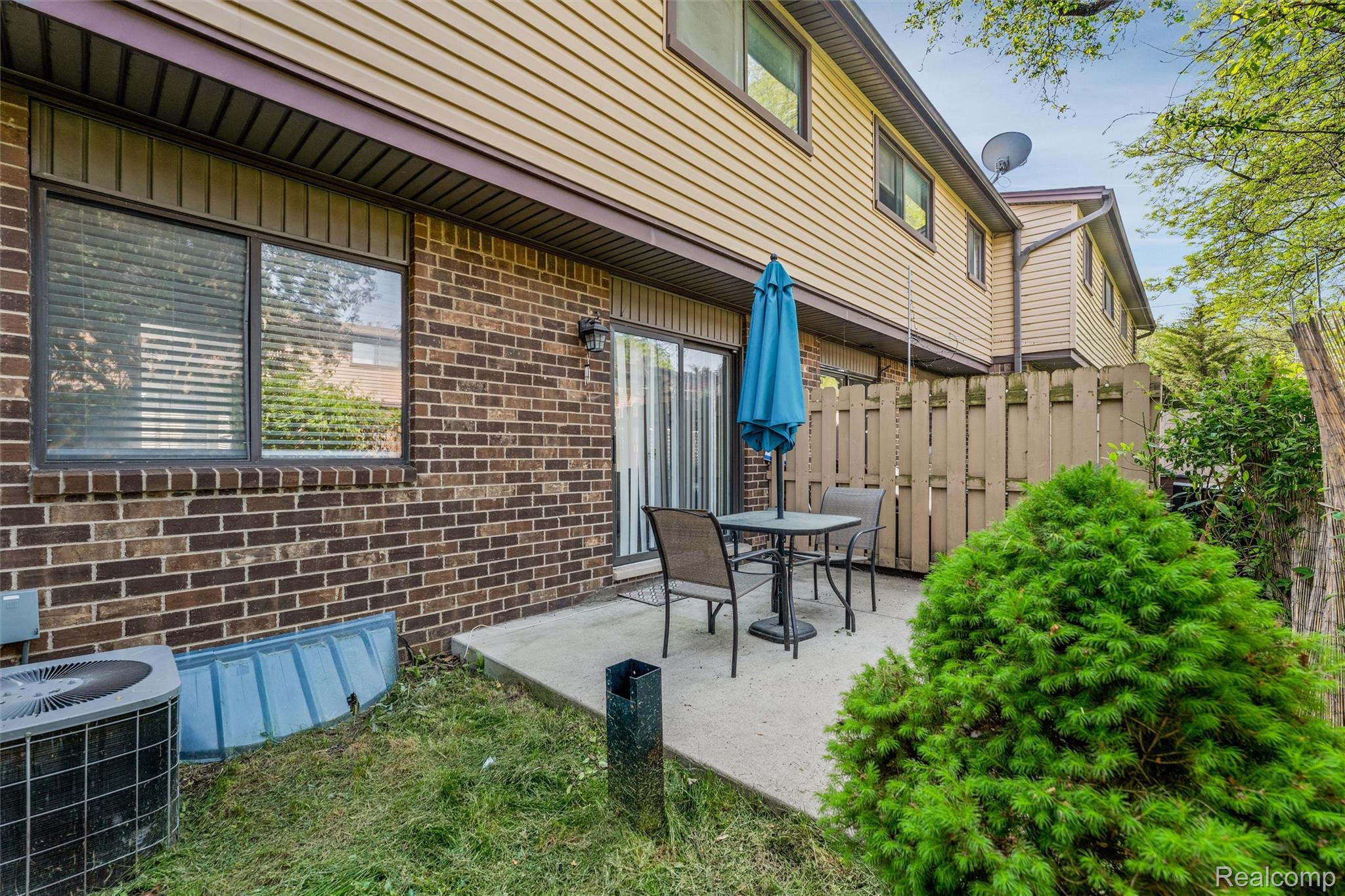 32105 West 12 Mile Road Farmington, MI 48334 - Photo 33 of 39 View of patio / terrace