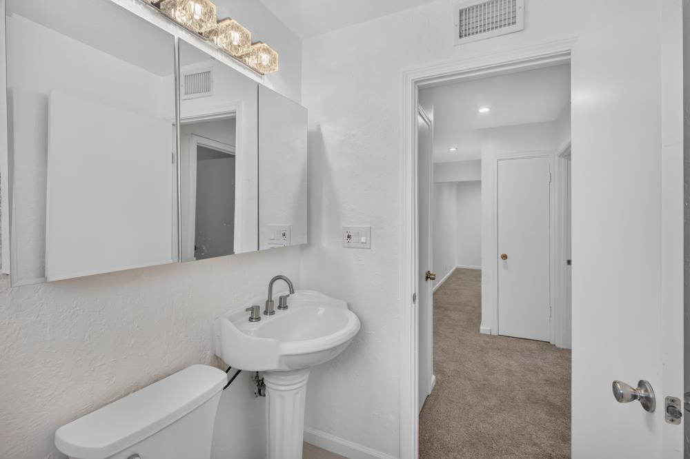 5948 Walerga Road, Unit 4 Sacramento, CA 95842 - Photo 21 of 33
